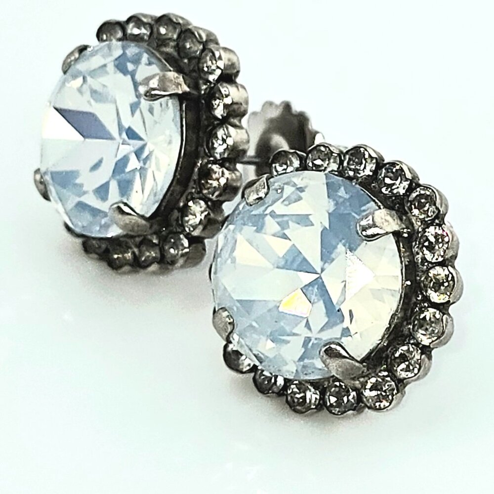 Clear Crystal Halo Stud Earrings - Elegant Silver-Tone Sparkle
